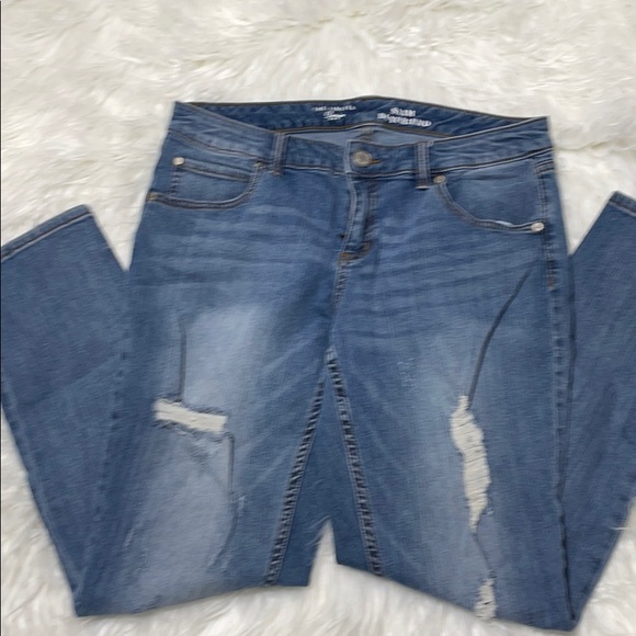 Jeans - Picture 2 of 3